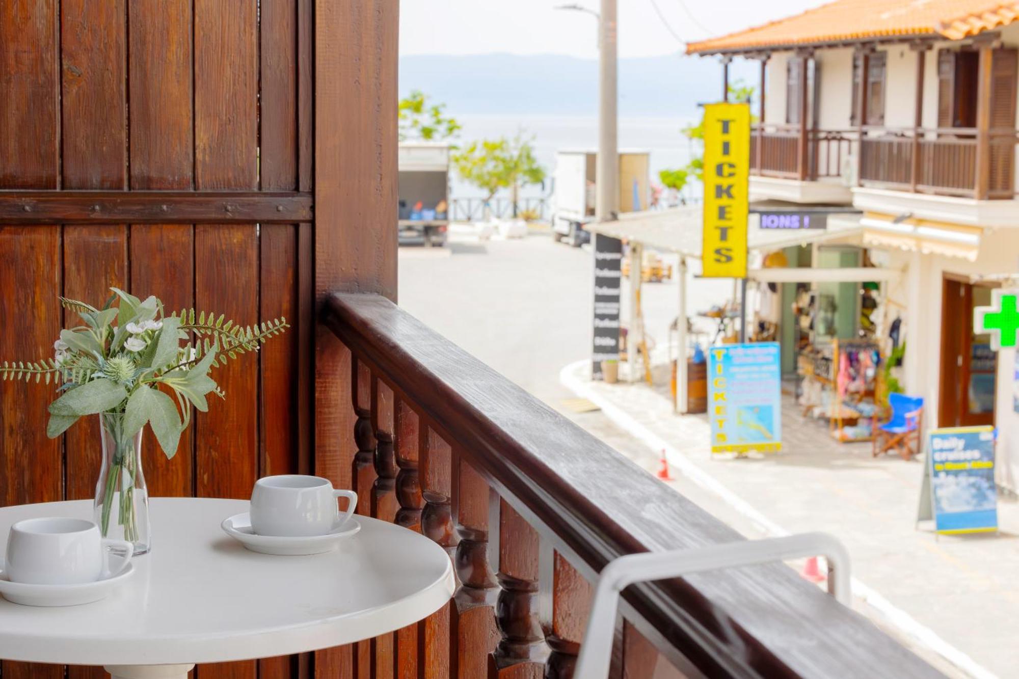 Athos Guest House Pansion Uranúpoli Kültér fotó